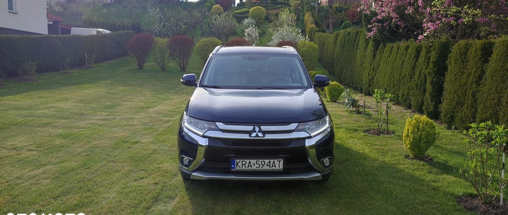 Mitsubishi Outlander cena 89000 przebieg: 116000, rok produkcji 2018 z Prószków małe 172